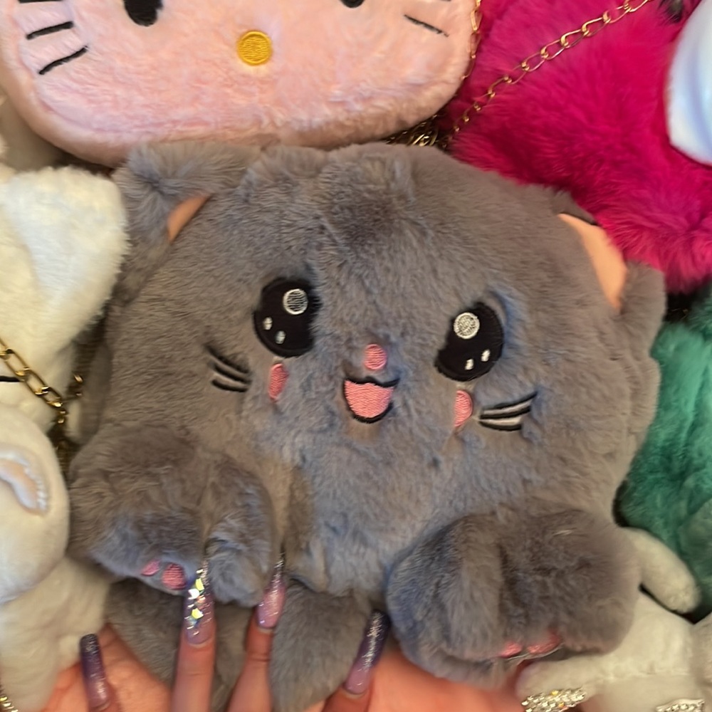 Fluffy cat purses 👛 - Picture 2 of 16
